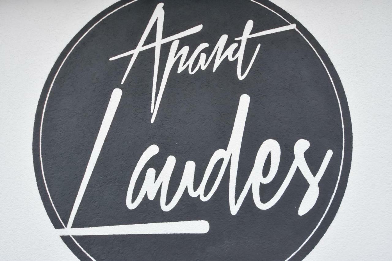Apart Laudes Ladis Buitenkant foto
